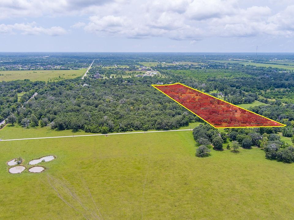 2nd image of 420 Cemetery Rd
