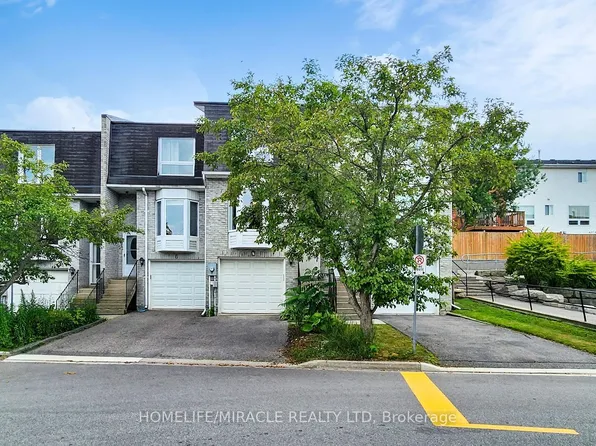 4 William Curtis Cir, Newmarket, ON L3Y 8L7