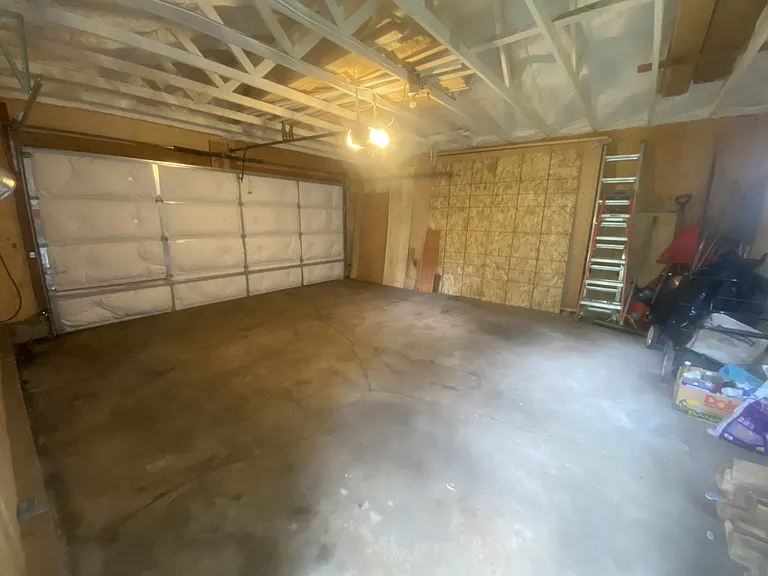 1475 Albert St N — Photo 6