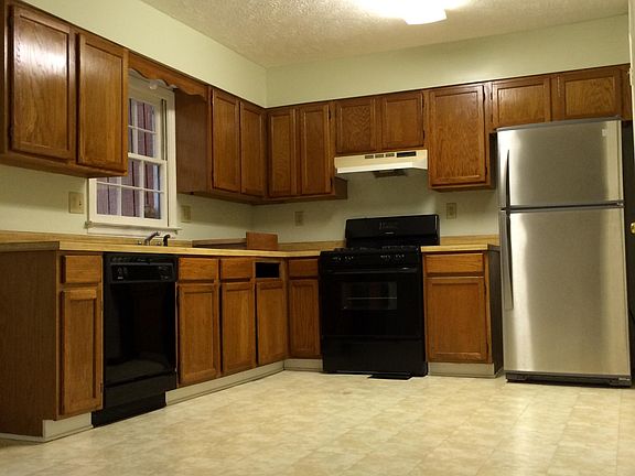3rd image of 2786 Northwood Ct SW