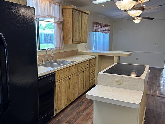 3rd image of 150 Country Ln #150