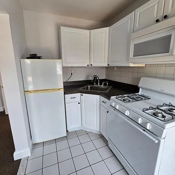 218 Ripka St #3 — Photo 6