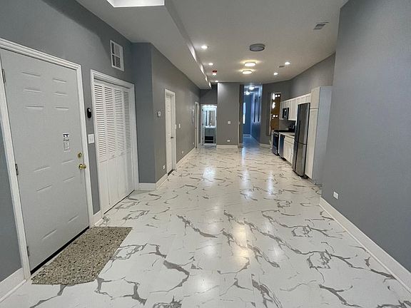 5th image of 4256 W Gladys Ave #2
