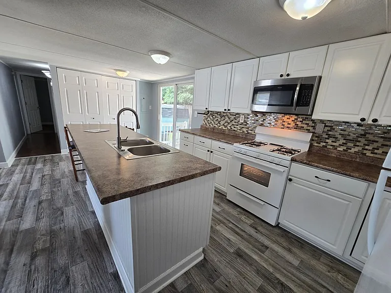 2506 W Main Street Ext — Photo 4