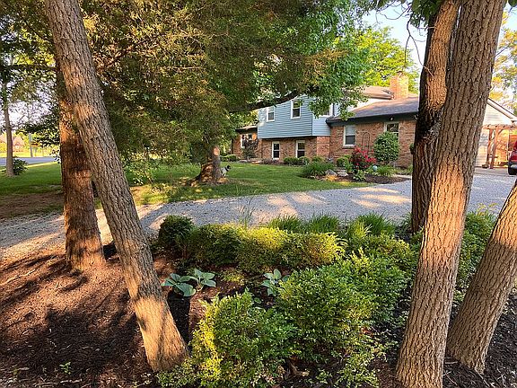 2nd image of 4702 N Fortville Pike