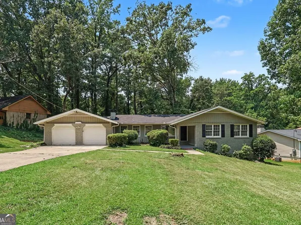 4295 Autumn Hill Dr, Stone Mountain, GA 30083