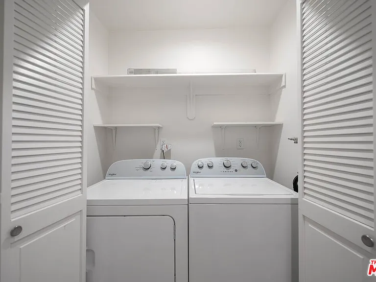 5327 Lexington Ave #B — Photo 7
