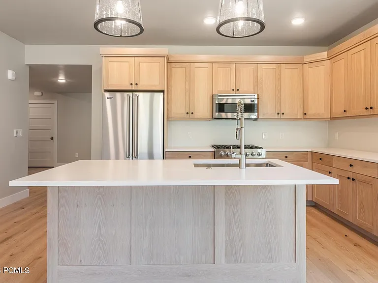 1124 W Vos Cir #203 — Photo 7