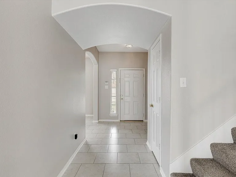 4810 Vintage Grove Ct — Photo 4