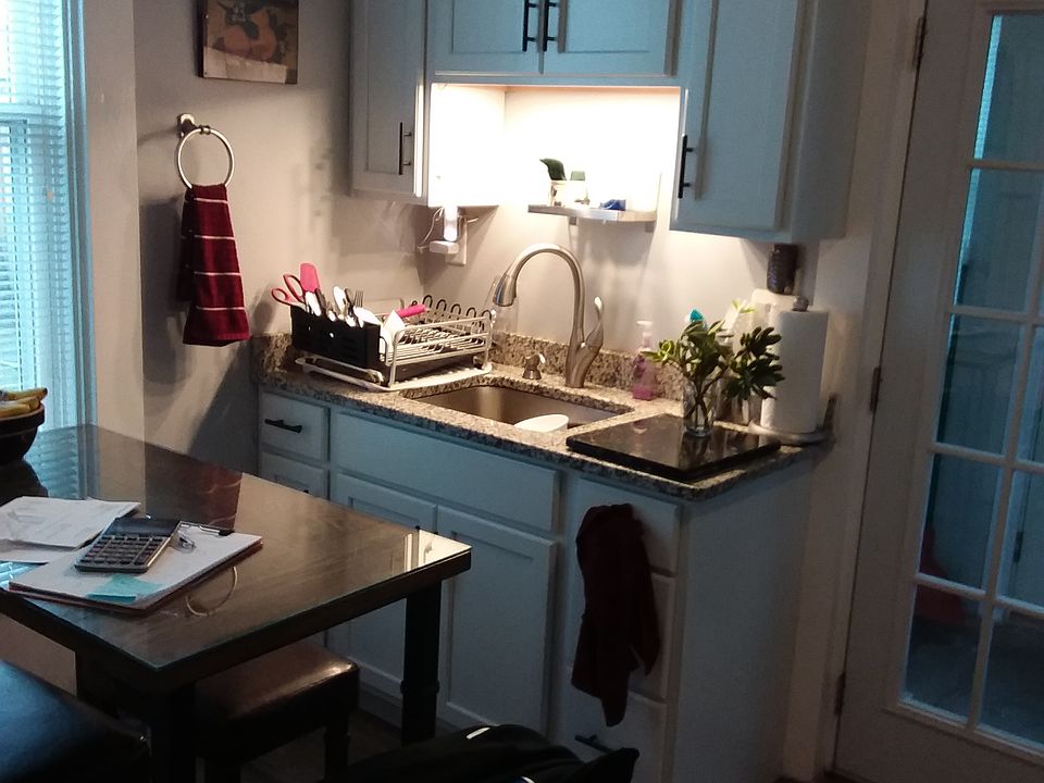 Kitchen...granite counter tops