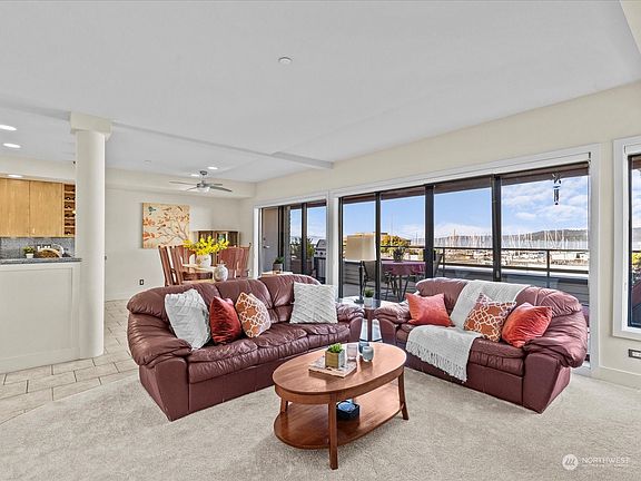 3rd image of 620 S 227th Street #201