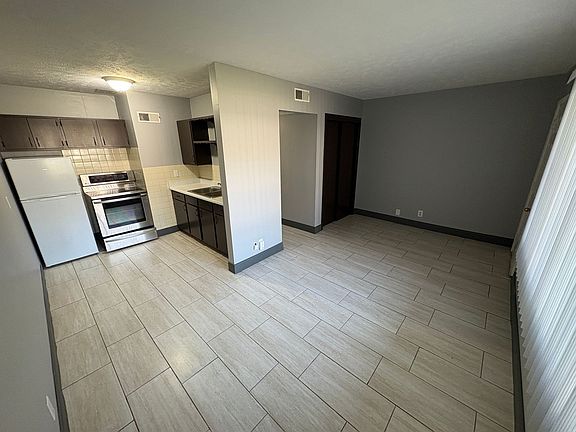 5th image of 1910 J St #110
