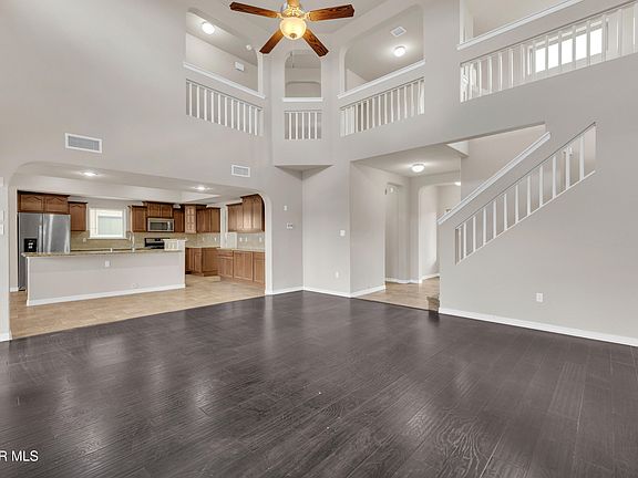 3rd image of 3125 Clearbrook Pl
