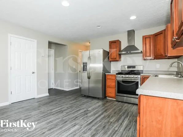 3917 Catawba Hills Dr, Gastonia, NC 28056