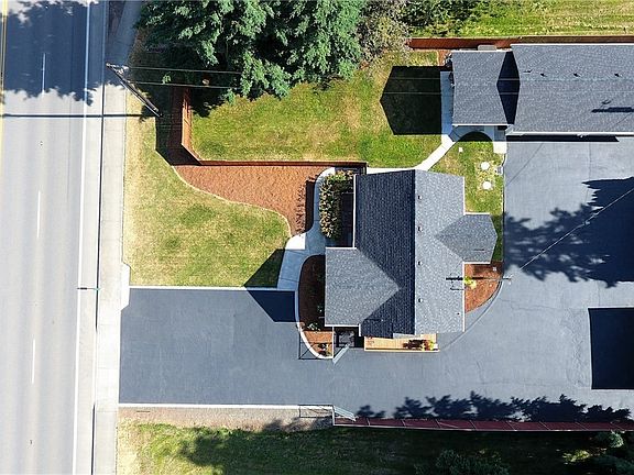 3rd image of 11014 NE 72nd Ave