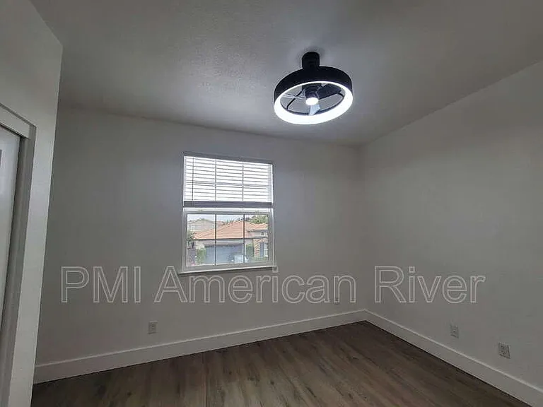 4265 Thalia Way — Photo 8