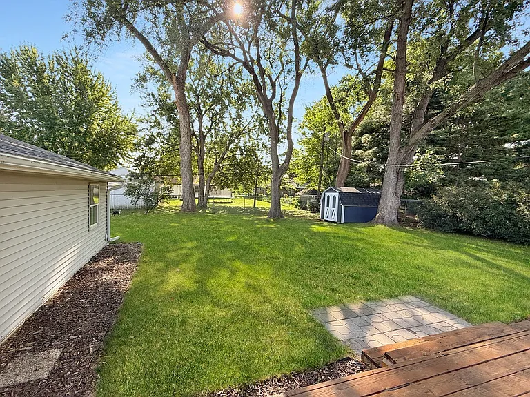 9213 Chicago Ave — Photo 17