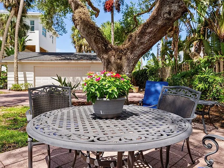 4705 W San Rafael St — Photo 45