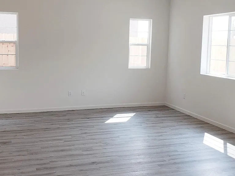 2230 Daylight Dr — Photo 10