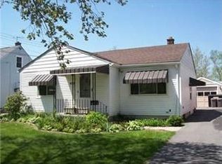 422 70th St, Niagara Falls, NY 14304