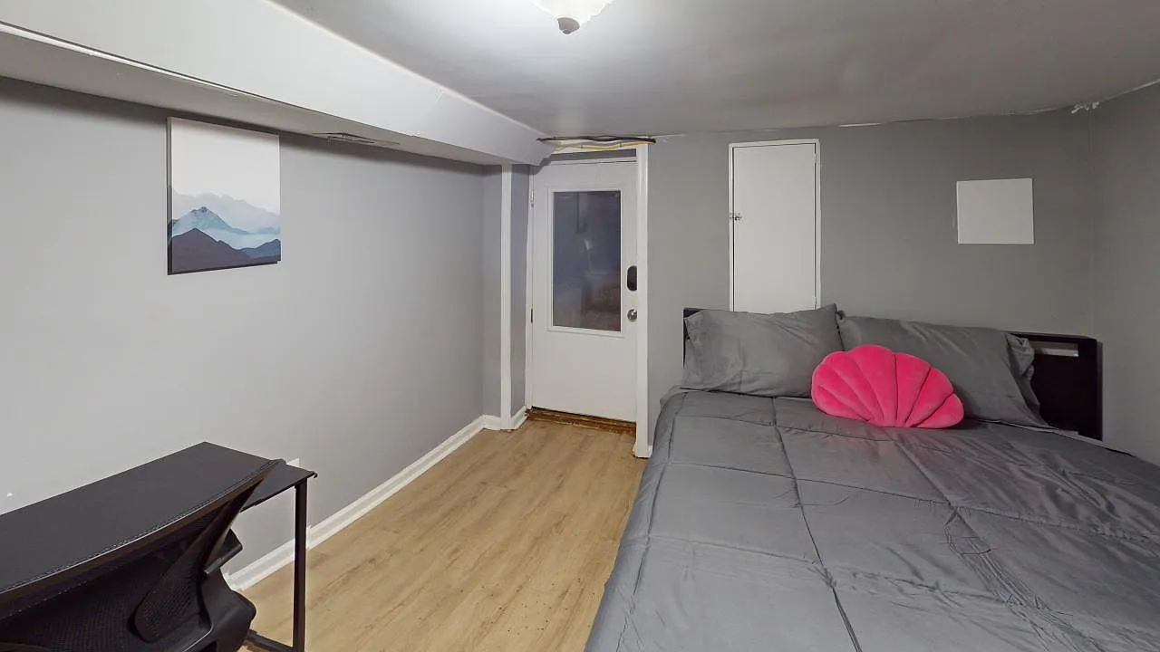 4 bed, 2.0 bath, 1008 sqft, $892 — Photo 4