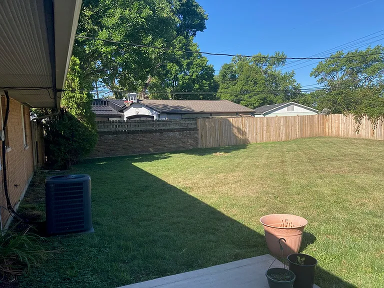 3700 Caracas Dr — Photo 29