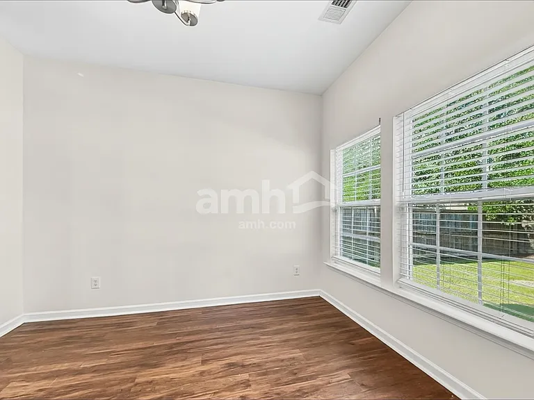 9675 Spencer Woods Rd — Photo 9