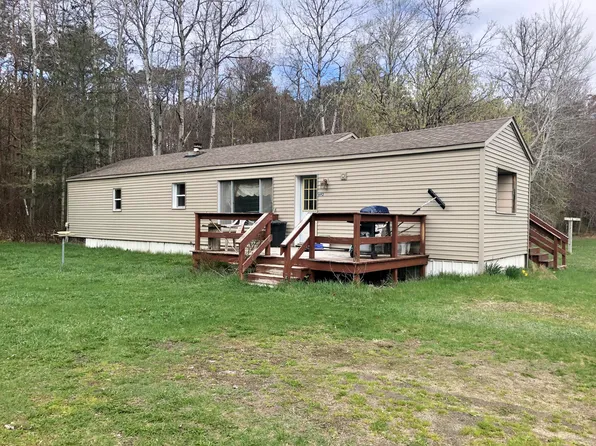 692 W Sugar Grove Rd, Scottville, MI 49454
