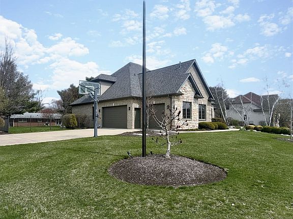 5th image of 605 Independence Ave