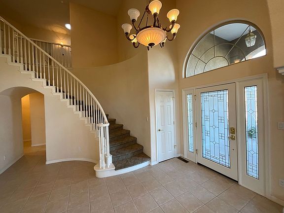 4th image of 12801 Calle Del Oso Pl NE