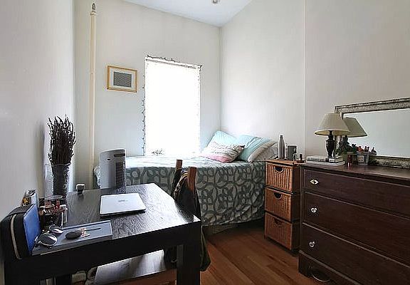 4th image of 1641 York Ave #2E