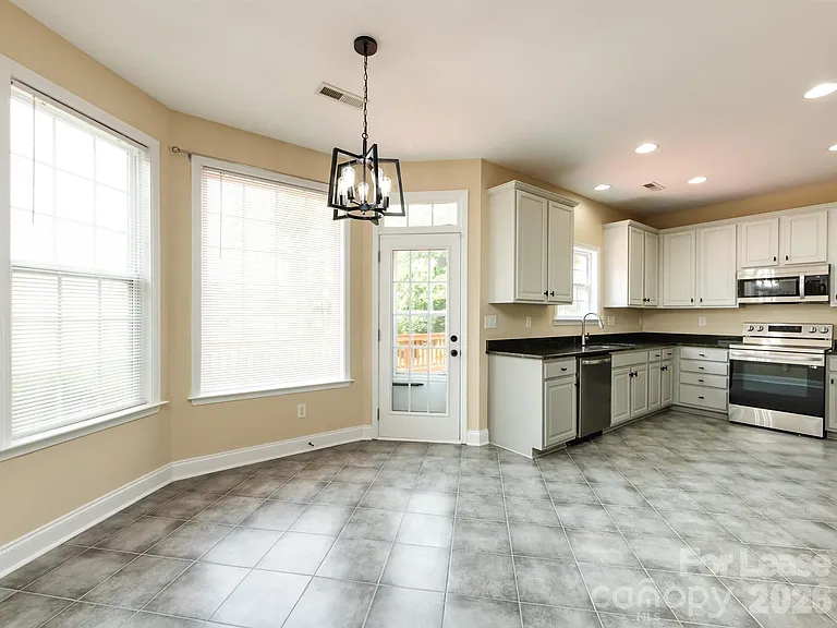 10836 Clark St — Photo 18