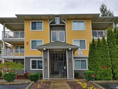 560 225th Ln NE APT B101, Sammamish, WA, 98074