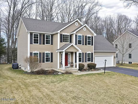 2nd image of 949 Mac Arthur Dr