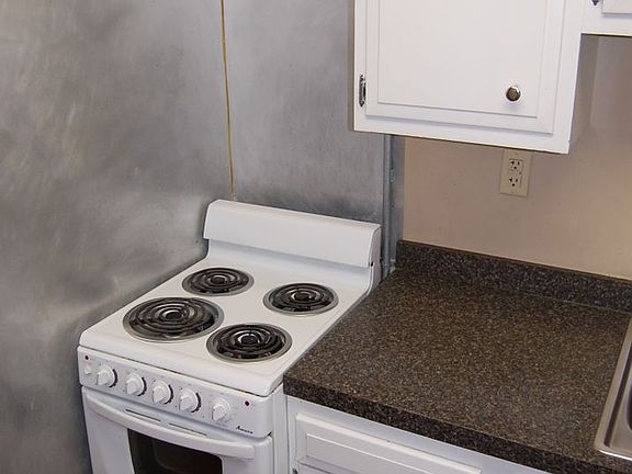 5th image of 327 S 11th St #6