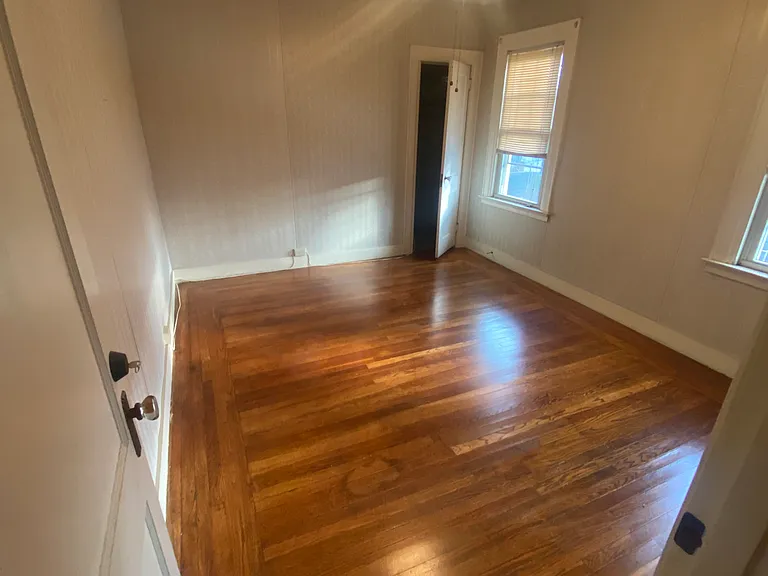 81 Plymouth St #3 — Photo 10