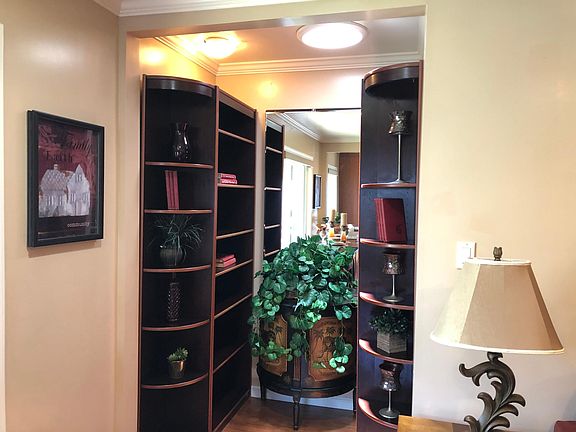 4th image of 435 E Freeland St APT 1