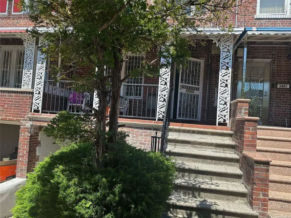 4439 Byron Avenue, Bronx, NY 10466