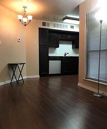 3rd image of 2310 Bamboo Dr APT J105