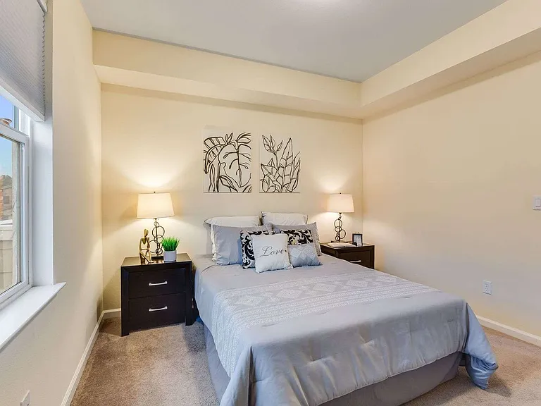 1037 Scotia Ter #304 — Photo 19