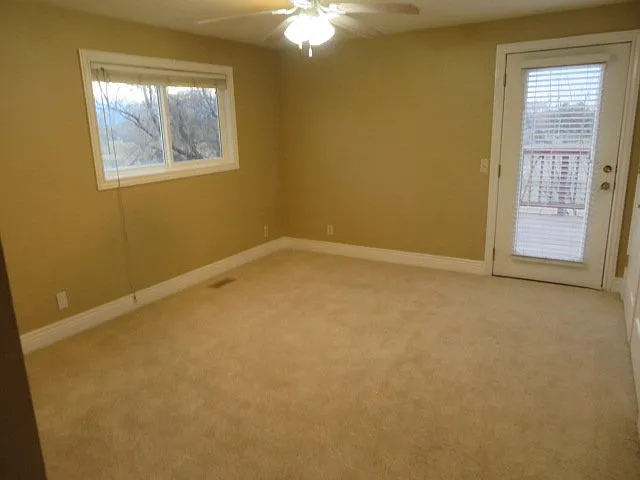 184 Country Club Dr — Photo 11