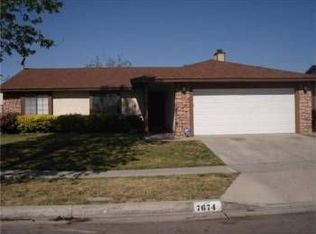 7674 Lime Ave, Fontana, CA 92336