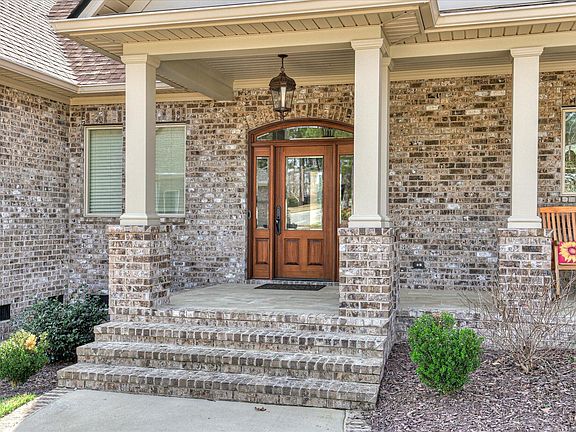 3rd image of 192 Foxhound Run Rd