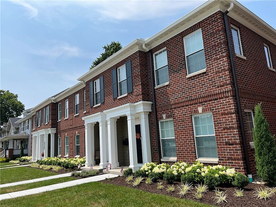 1st image of 804 2nd St