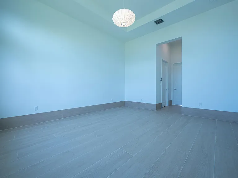 9597 Royal Palm Way — Photo 25