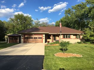 9430 S 15th Ave, Oak Creek, WI 53154