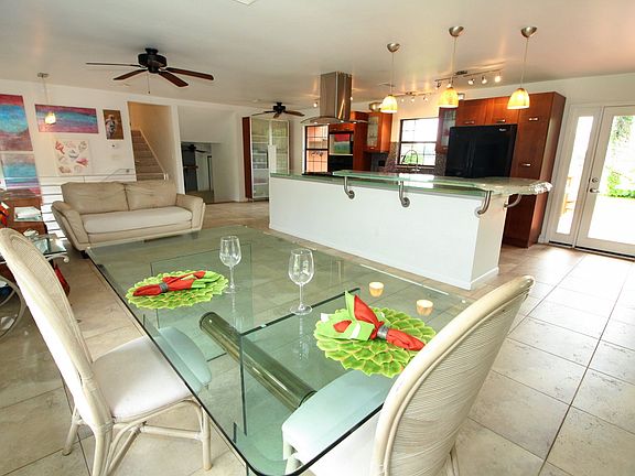 4th image of 18 Fairgreen Ave