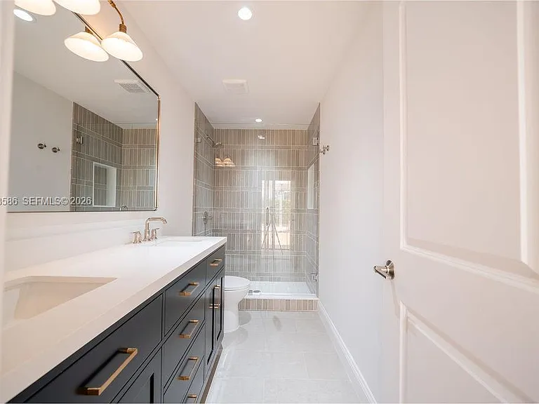 1550 S Greenway Dr — Photo 32