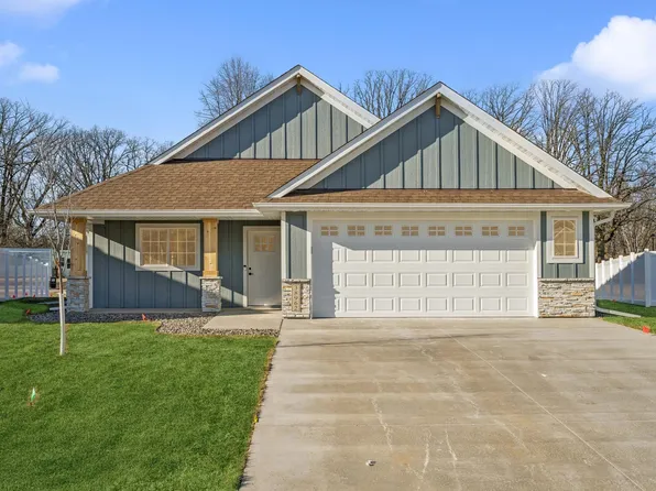 38962 Elm Ct, North Branch, MN 55056
