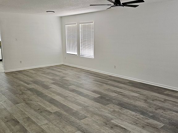 2nd image of 2436 Chestnut Dr